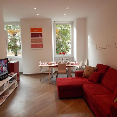 Apartament Red Flat In Rzym Pokój zdjęcie