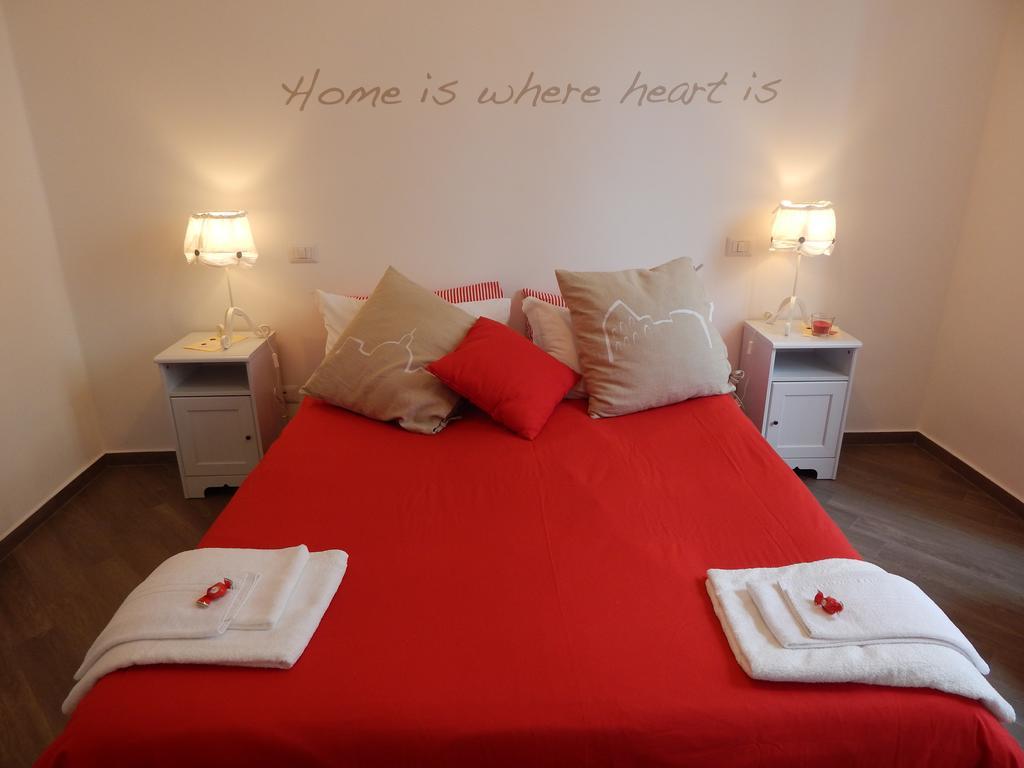 Apartament Red Flat In Rzym Pokój zdjęcie