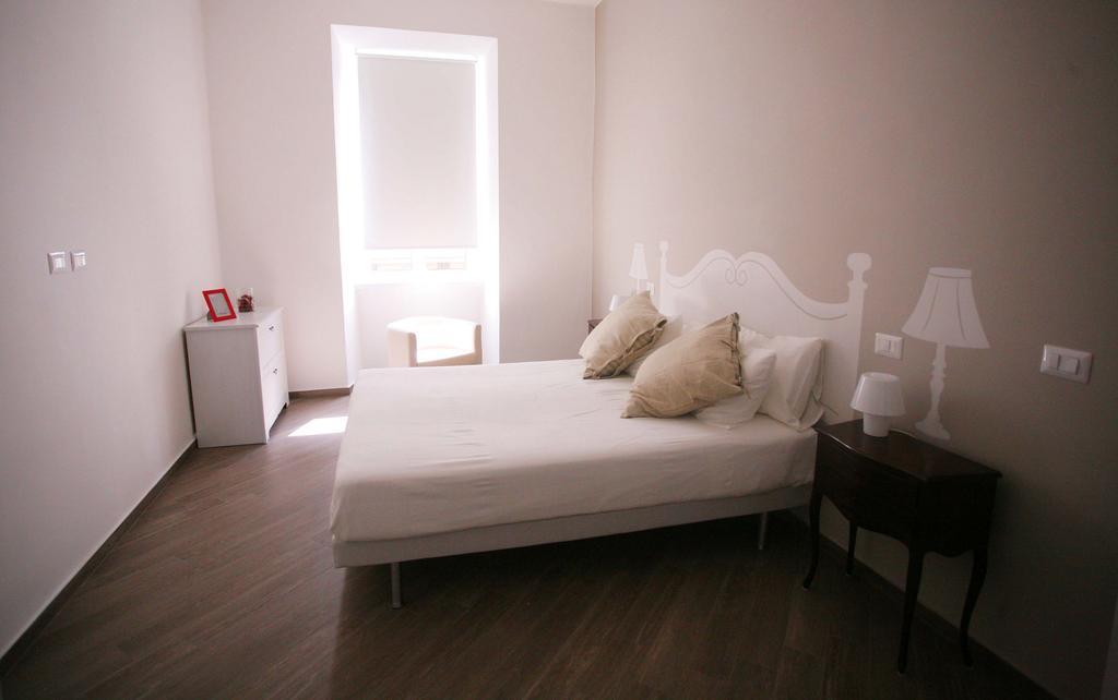 Apartament Red Flat In Rzym Pokój zdjęcie